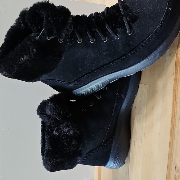 👢 Skechers On-The-Go Joy Lush Fur-Lined Winter Boots | Black Suede | US Size 8 - Picture 6 of 9